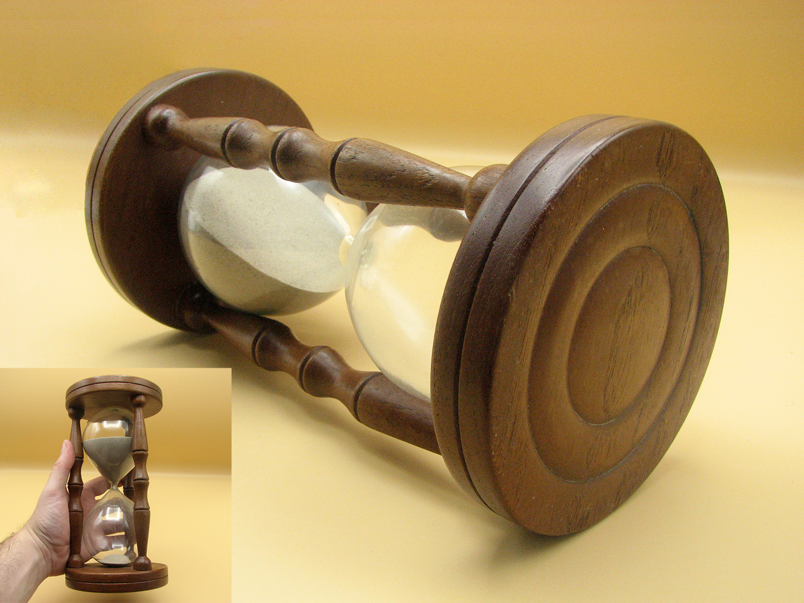 Large mid 20th century wooden sandtimer with turned pillars